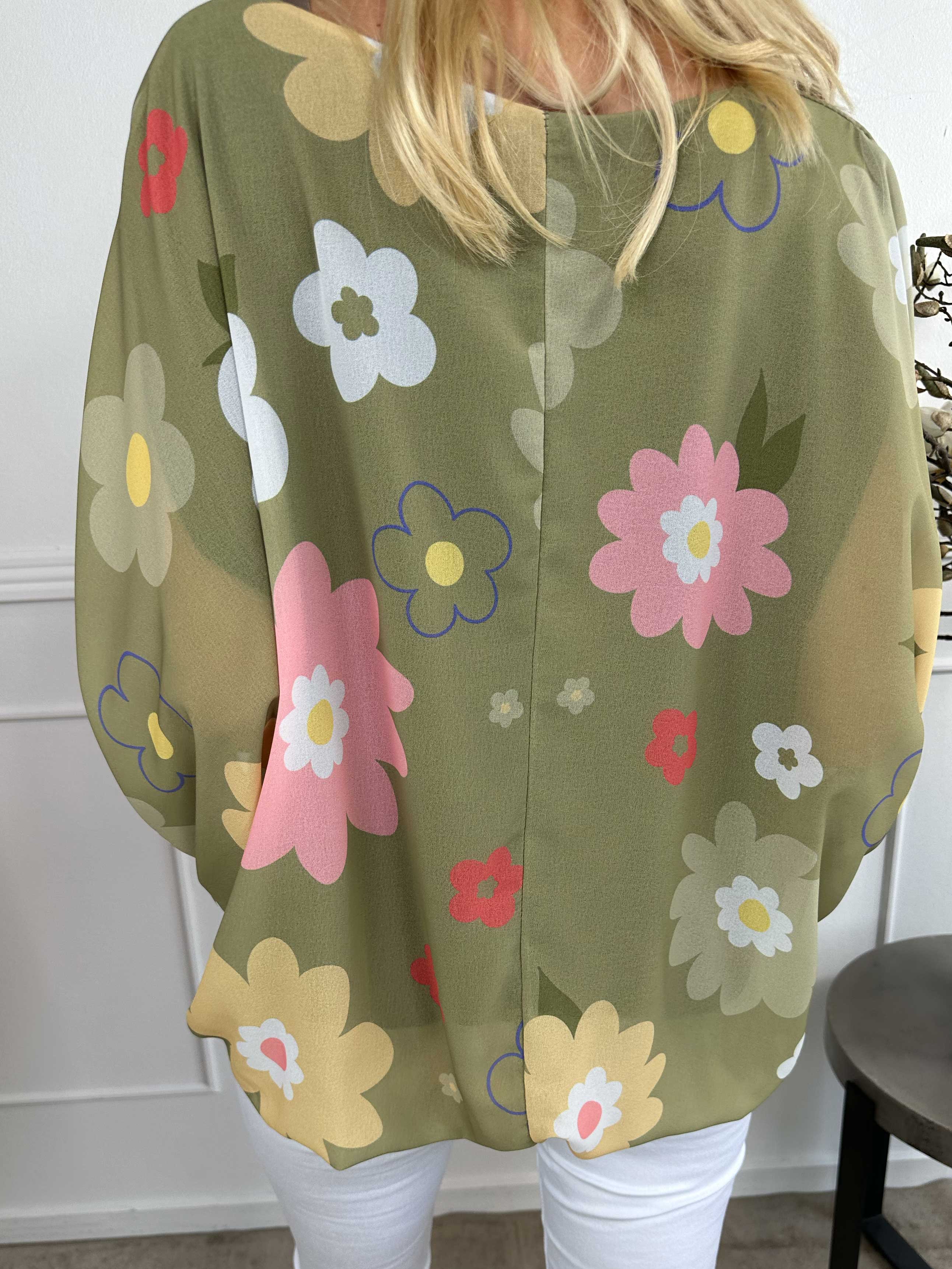 Destiny Flower - Bluse i chiffon med blomstermotiver
